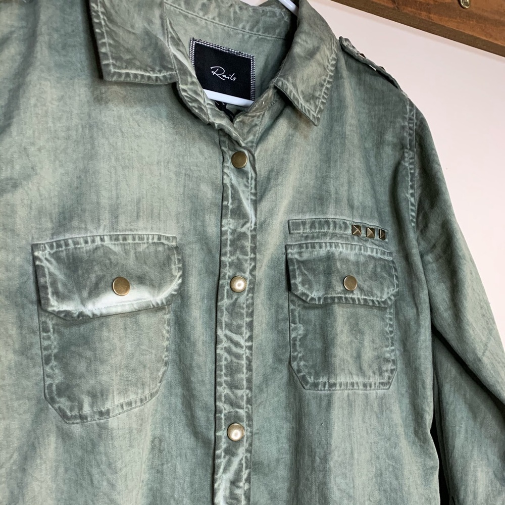 Rails Army Green Acid Wash Button Down Size S - image 4